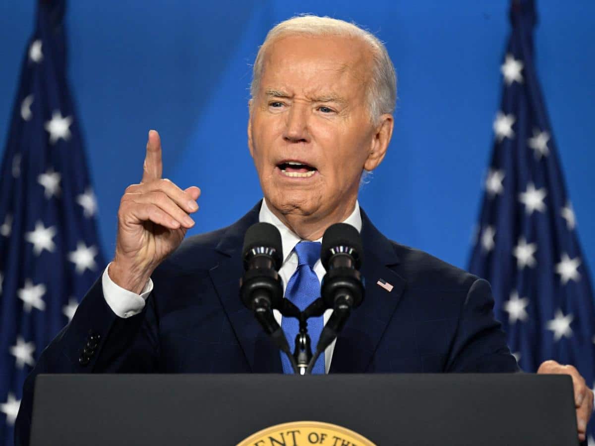 Biden obama wants medal endure bidens walsh presidential ap