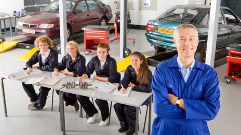 Automotive Mechanic Schools 2024