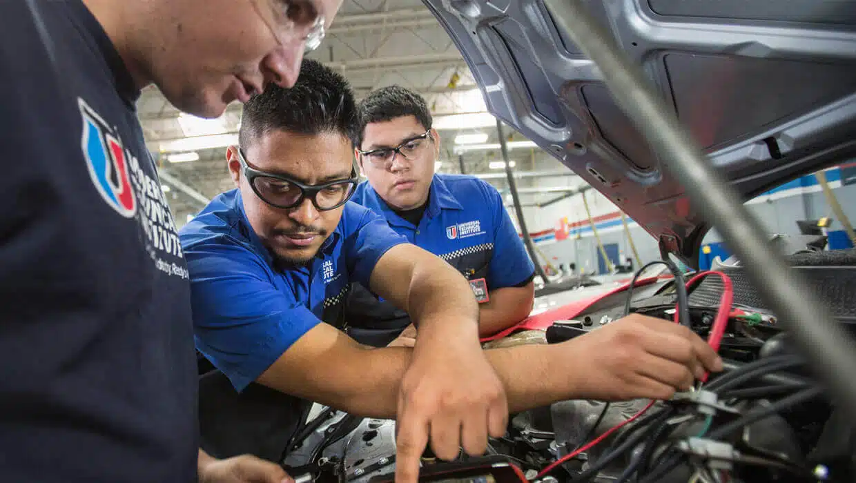 College For Automotive Mechanic November 2024