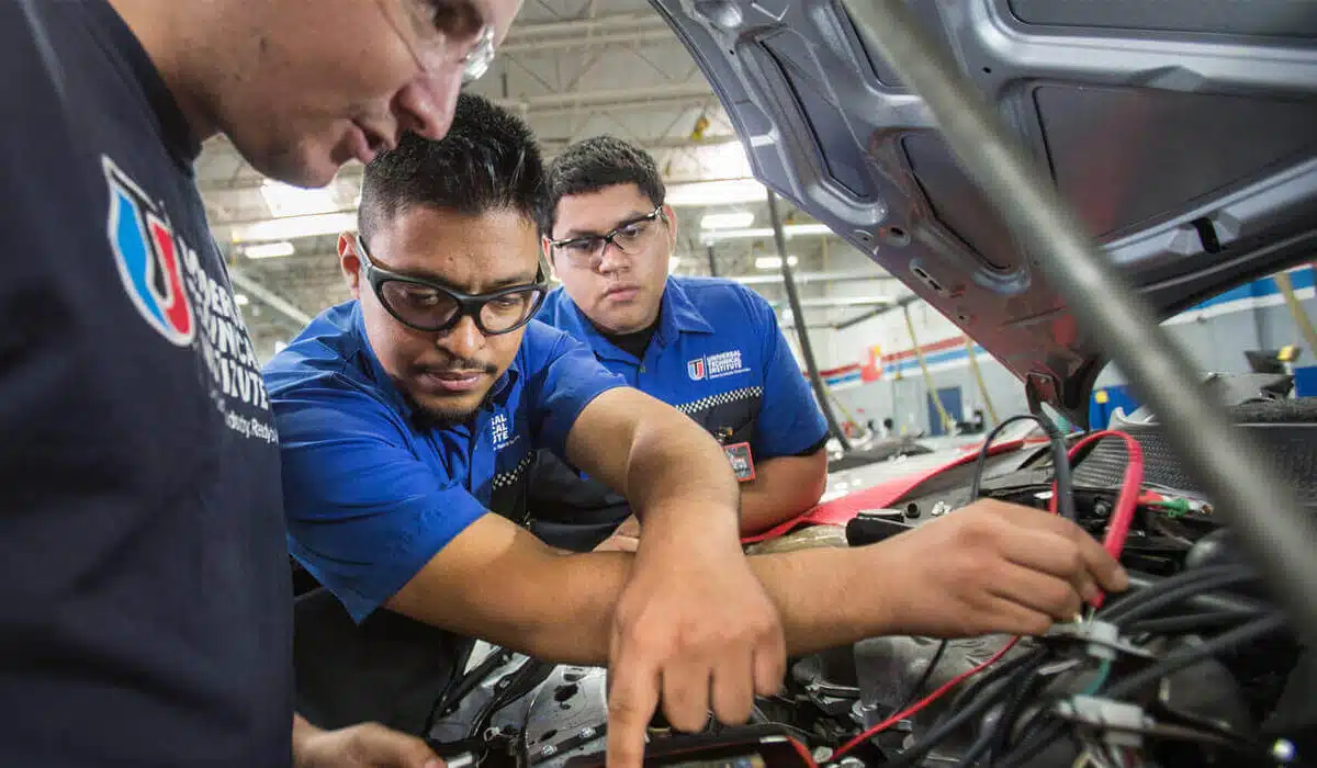 Online Colleges For Automotive Mechanic November 2024