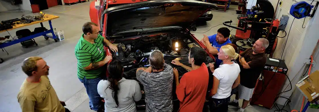 Engine mechanic diesel school trades trade tru working students vehicle programs our program makes unique who