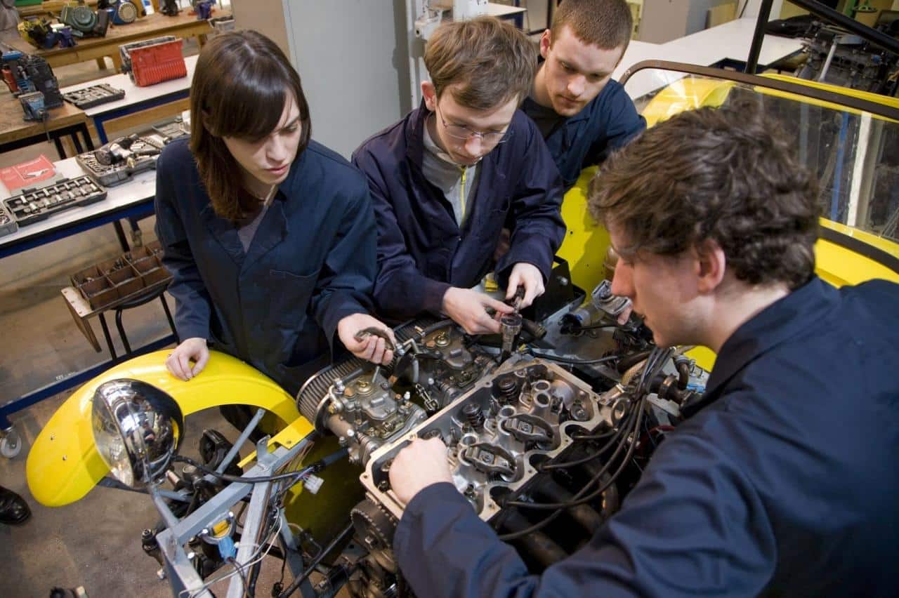 College For Automotive Mechanic October 2024